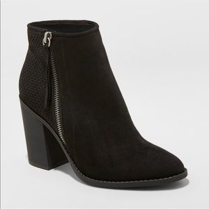 Universal Thread - “Crissy” Ankle Bootie